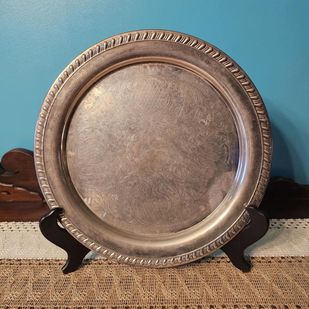 Vintage Leonard Silverplated Round Decorative Tray